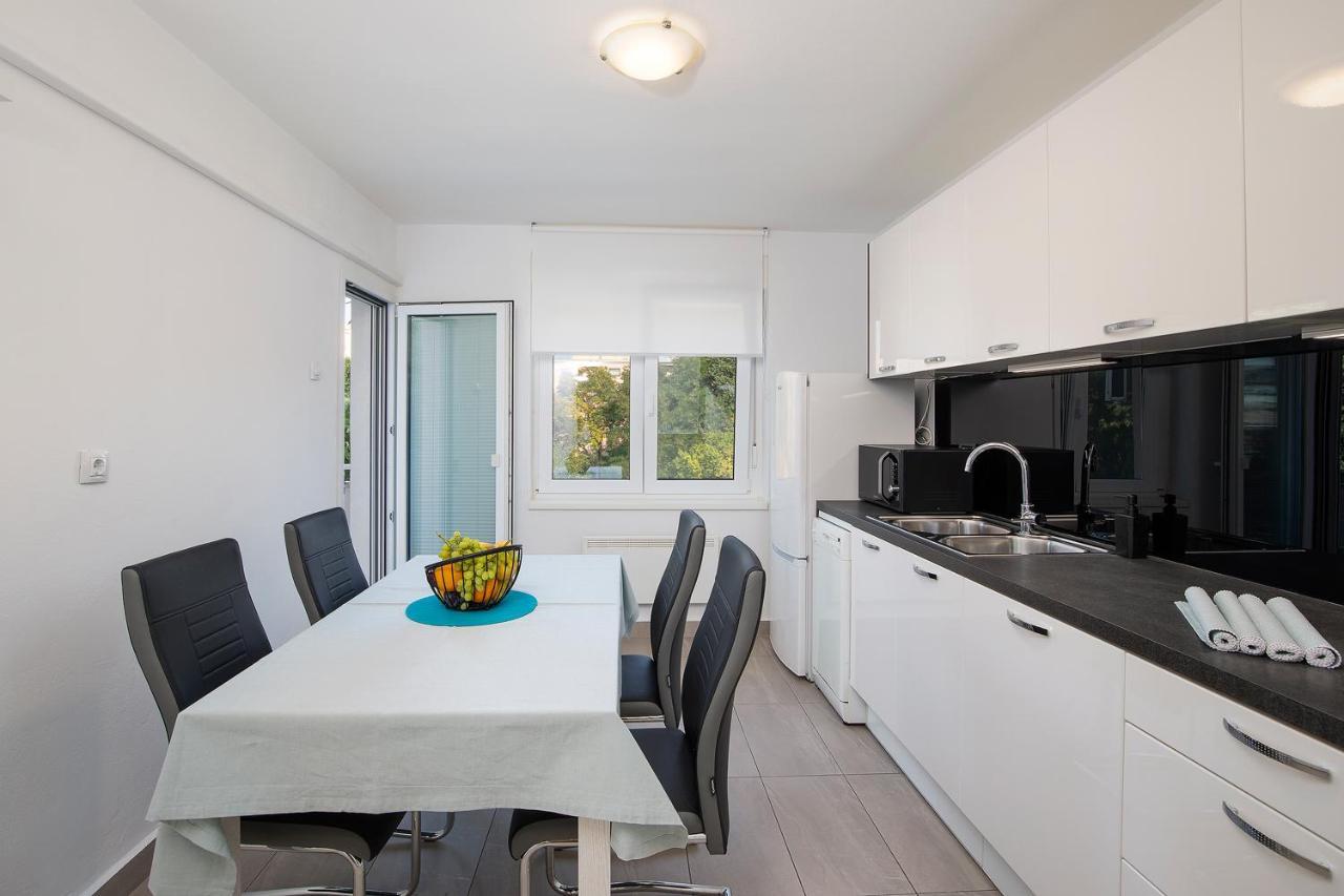 Apartment Kim Пула Екстериор снимка