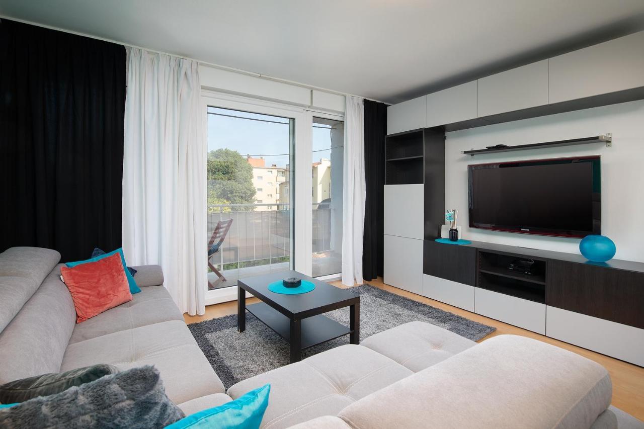 Apartment Kim Пула Екстериор снимка