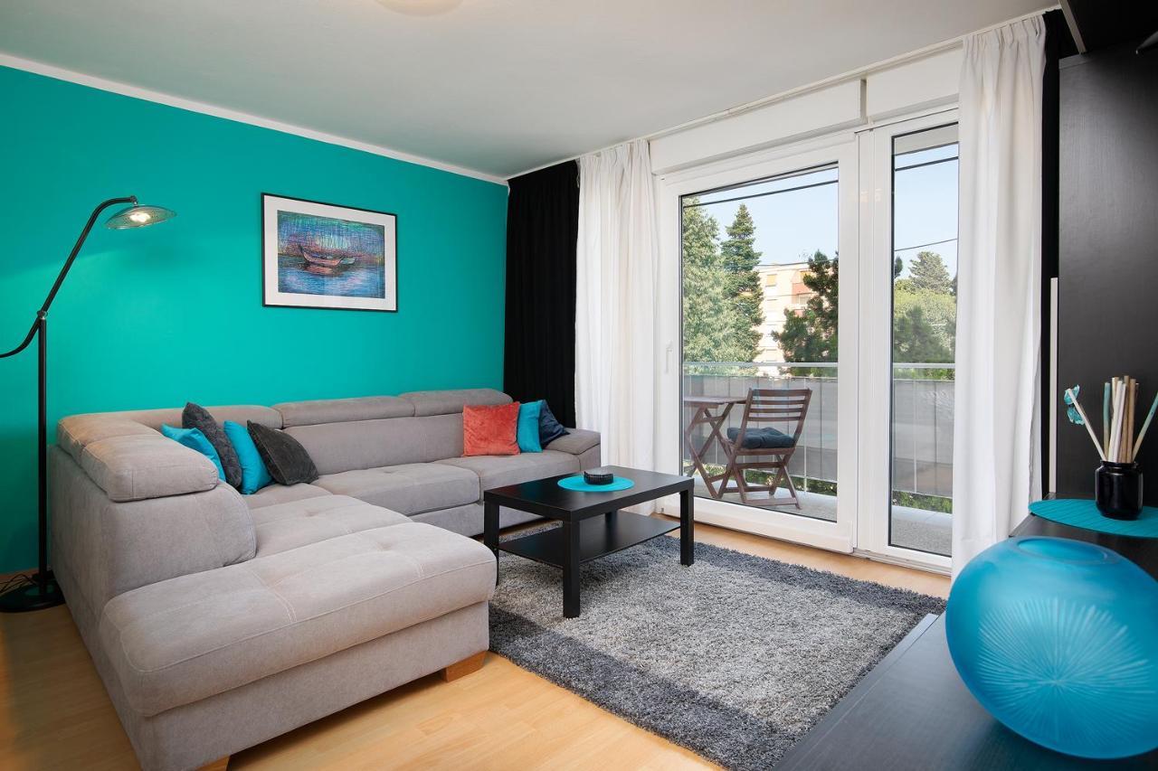Apartment Kim Пула Екстериор снимка